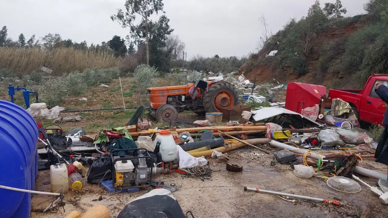 Manavgat’ın 3 Mahallesinde Hortum Felaketi: 1 Yaralı 10